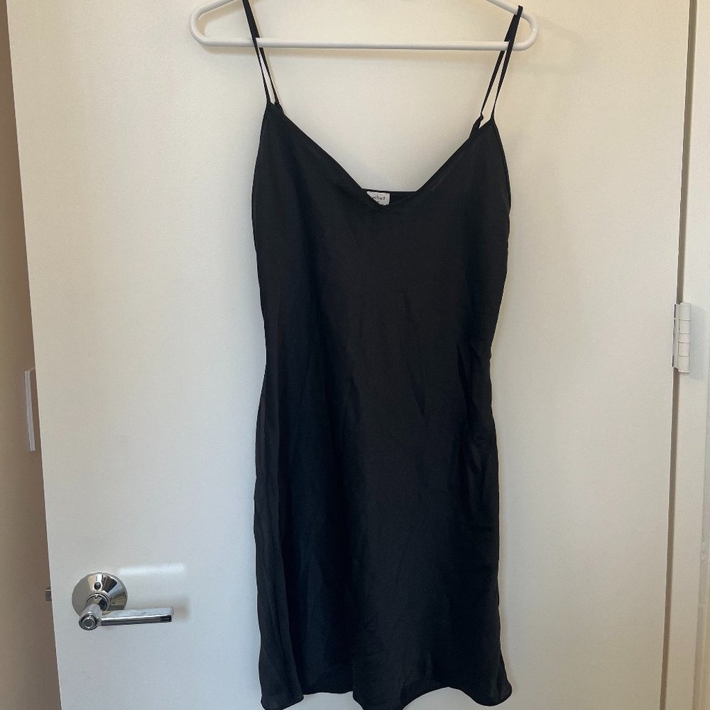 Aritzia Wilfred Medium Satin Slip Dress